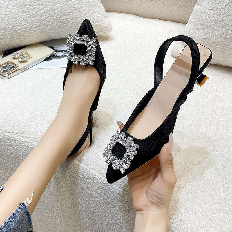 New women's hooded sandals for 2025, French style, soft rhinestone pointed back strap, thick follow-up shoes, fashionable women's shoes, gif