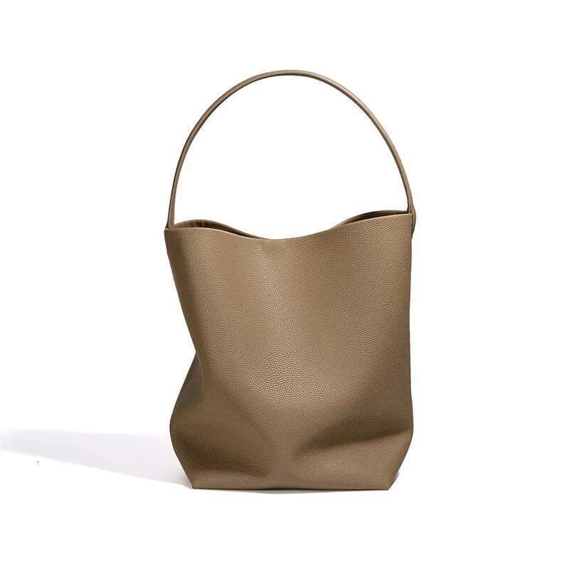 Soft Cow Women's Bucket Large Capacity Simple Fashionable Shoulder Underarm Bag Genuine Leather Trendy Wholesale
