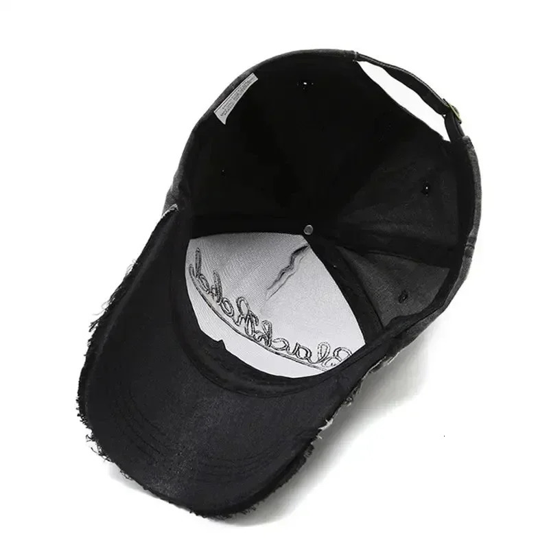 Embroidered Baseball Cap Unisex Washed Retro Cap Letter Embroidered Bull Head Pattern Outdoor Sports Cap for Men and Women 250604