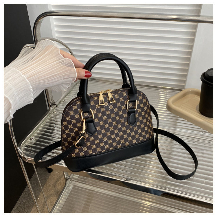 designer 2025 Summer New Fashion Vintage Floral Handbag Shoulder Crossbody Shell Bag Women's Bag Supports Wholesale and Mixed Orders