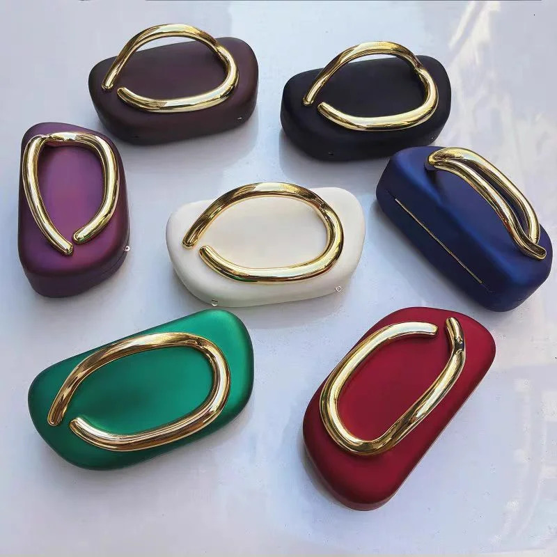 Z Clutch Bag Metal Handle Evening Lipstick Bag Round Box Chain Bag Elegant Woman Shoulder Messenger Bags 250605