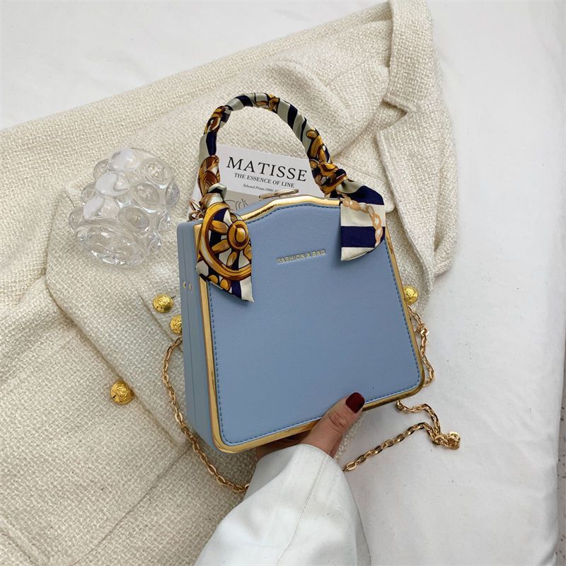 2025 Spring and Summer New Women's Bag New Fashionable Texture Large Capacity Solid Color Scarf Handbag Exquisite Chain Designer Shoulder Crossbo