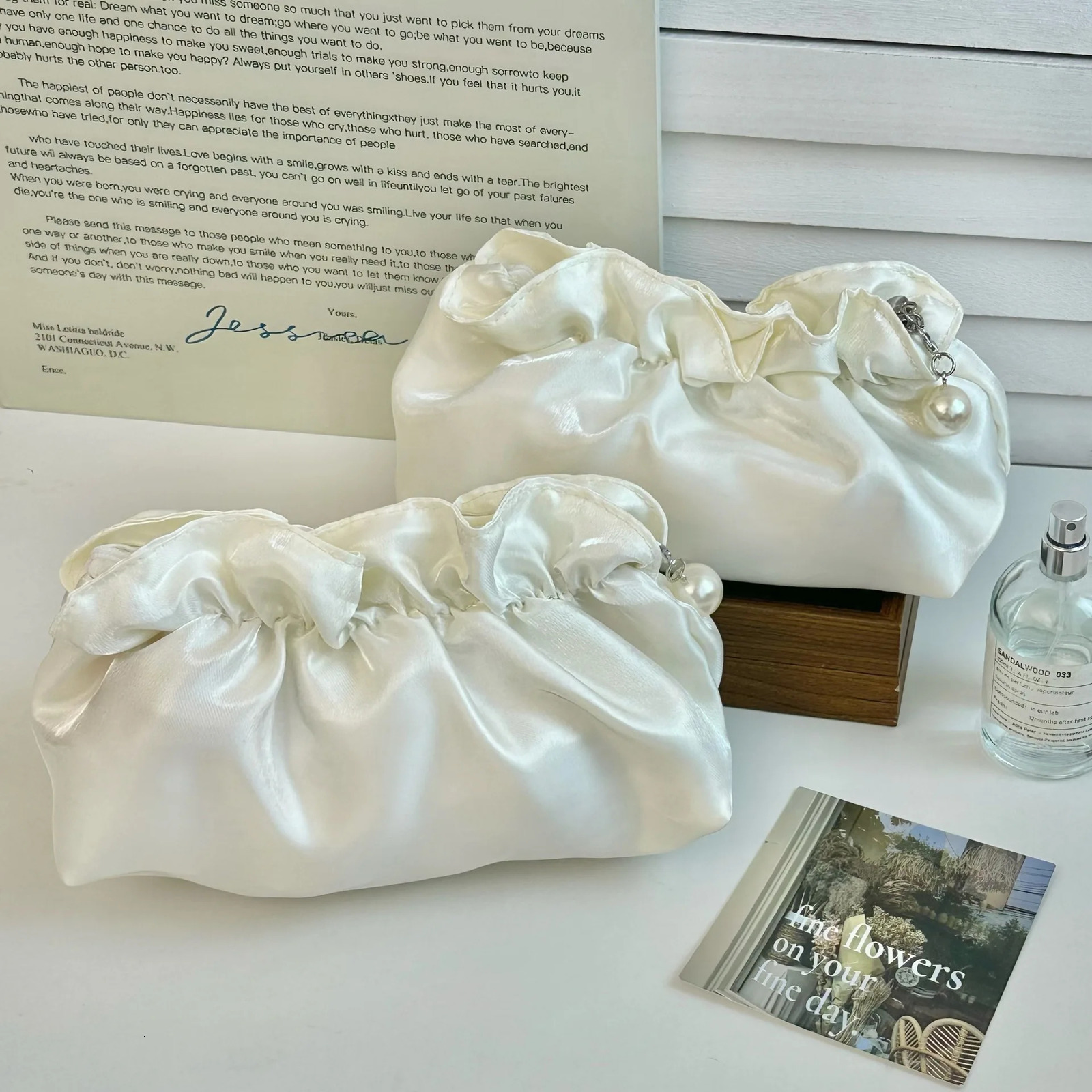 Girl Cloud Makeup Bag Portable Large Capacity Travel Skincare Storage Toilet Bag 250614