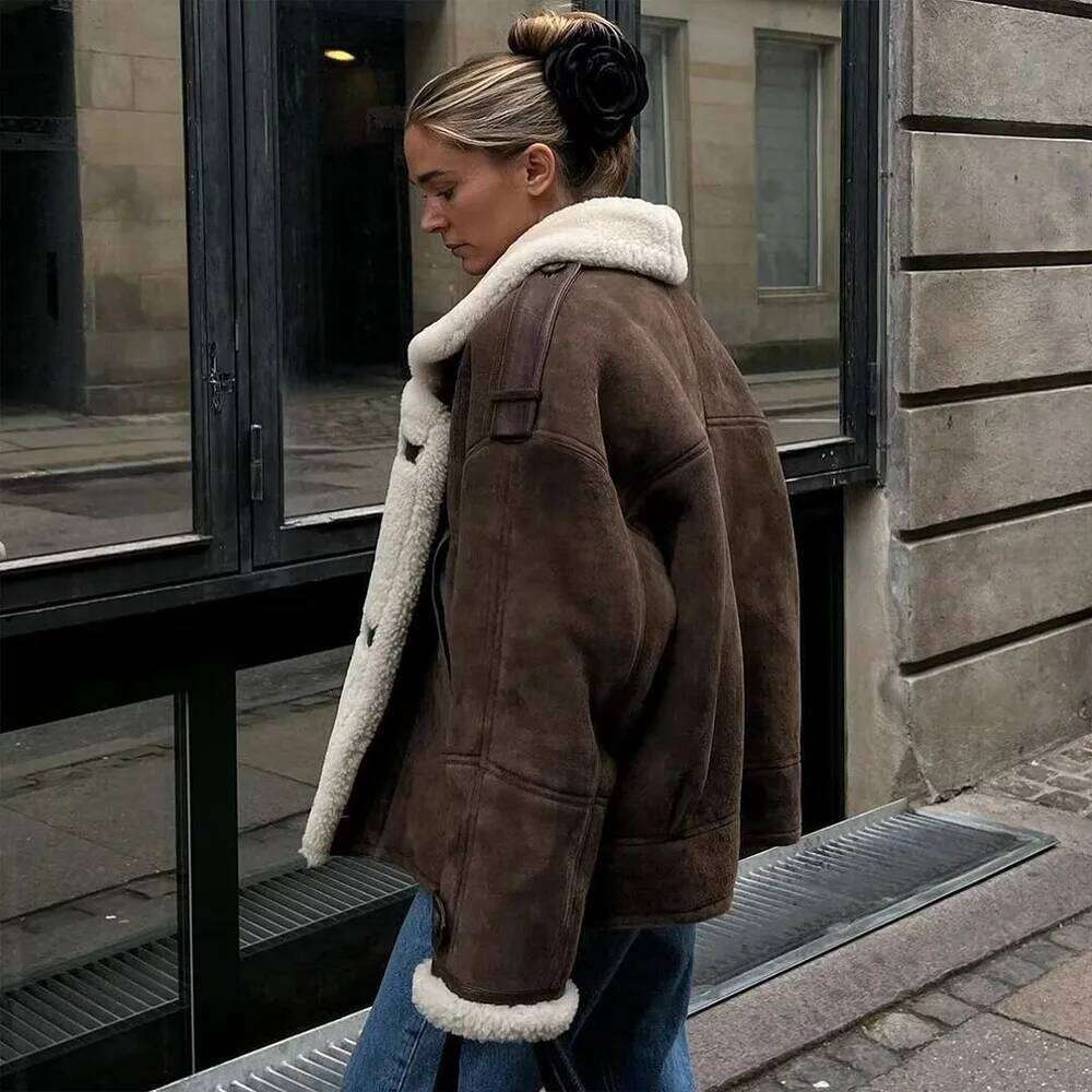 Winter new fashion women's casual avant-garde design sense European and American style suede lamb wool jacket