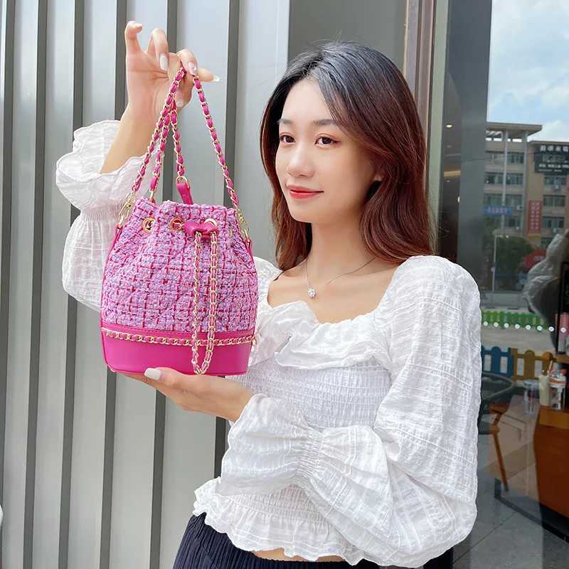 Fashionable Pink Tweed Bucket Bag for Women Contrast Plaid Cute Small Crossbody Bags Female Daily Commute Messenger Chain Pack M250606