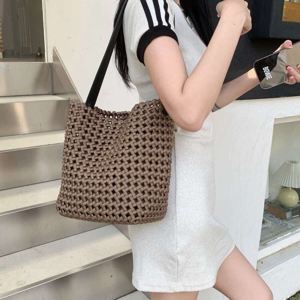 Red Hollow Woven Tote for Women High End Niche Handbag Large Capacity Shoulder Underarm Bag Bucket