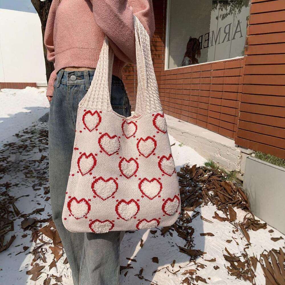 Large Capacity New INS Striped Wave Tote Niche Knitted Fashion Commuter Versatile Shoulder Bucket Bag B5