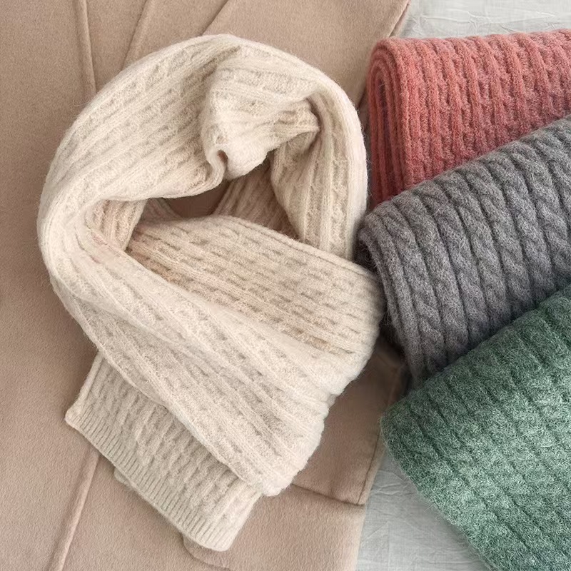 T895 Korean version of the twisted scarf for women in autumn and winter, all-match for students, thickened and warm, pure color, knitted wool, couple&