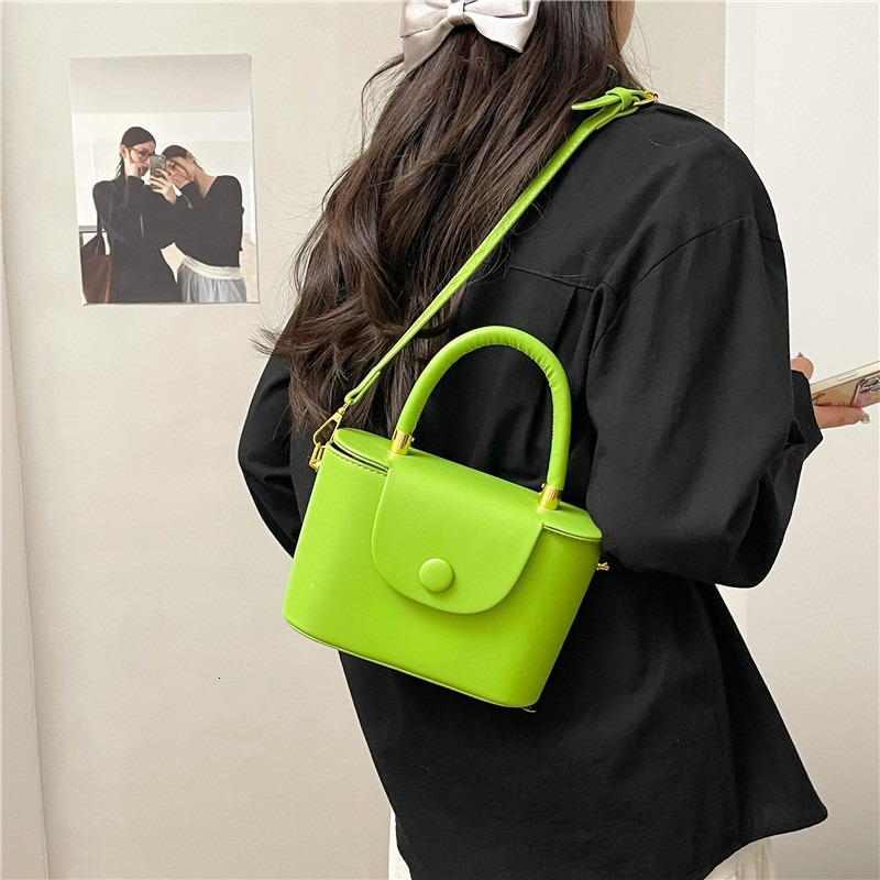 Top brand high-quality new free designer bag 2025 fashion classic shoulder crossbody bag high-end handbag cross-border women's bag new free desig