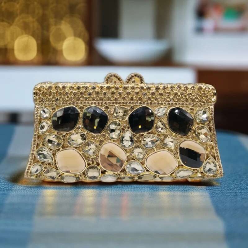 Green/Blue Crystal Clutch Purse Lady Sequin Metal Chain Messenger Bag Rhinestone Dinner Evening Bags Fashion Summer Handbags