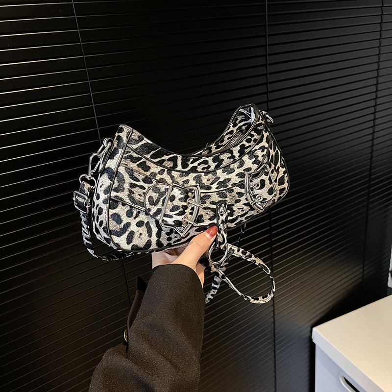 designer Trendy Women's Bags 2025 Winter New Crossbody Bag Fashion Sense Niche Leopard Print Shoulder Underarm Bag