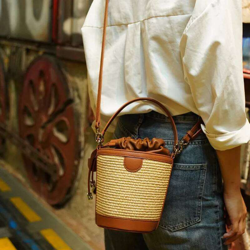 2024 New Women Bucket Handbag Lady Sheepskin Canvas Straw Plaited Crossbody Shoulder Bag Female Korean Niche Ins Mini Messenger