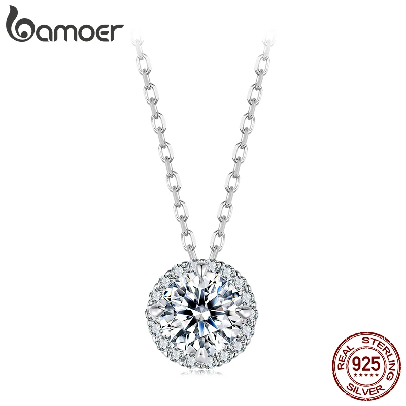 BAMOER Diamond White Gold Plated Halo Moissanite Necklace, 925 Sterling Silver Classic Elegant Necklace Fashion Engagement Jewellry Gift Shiny MSN046