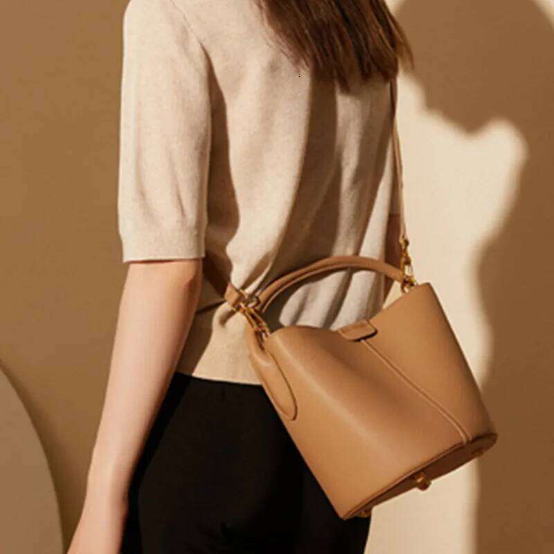 Hifashion Cowhide Genuine Leather Bucket Small Shoulder Bags For Women 2025 Designer Crossbody Purse Tote Ladies Handbags
