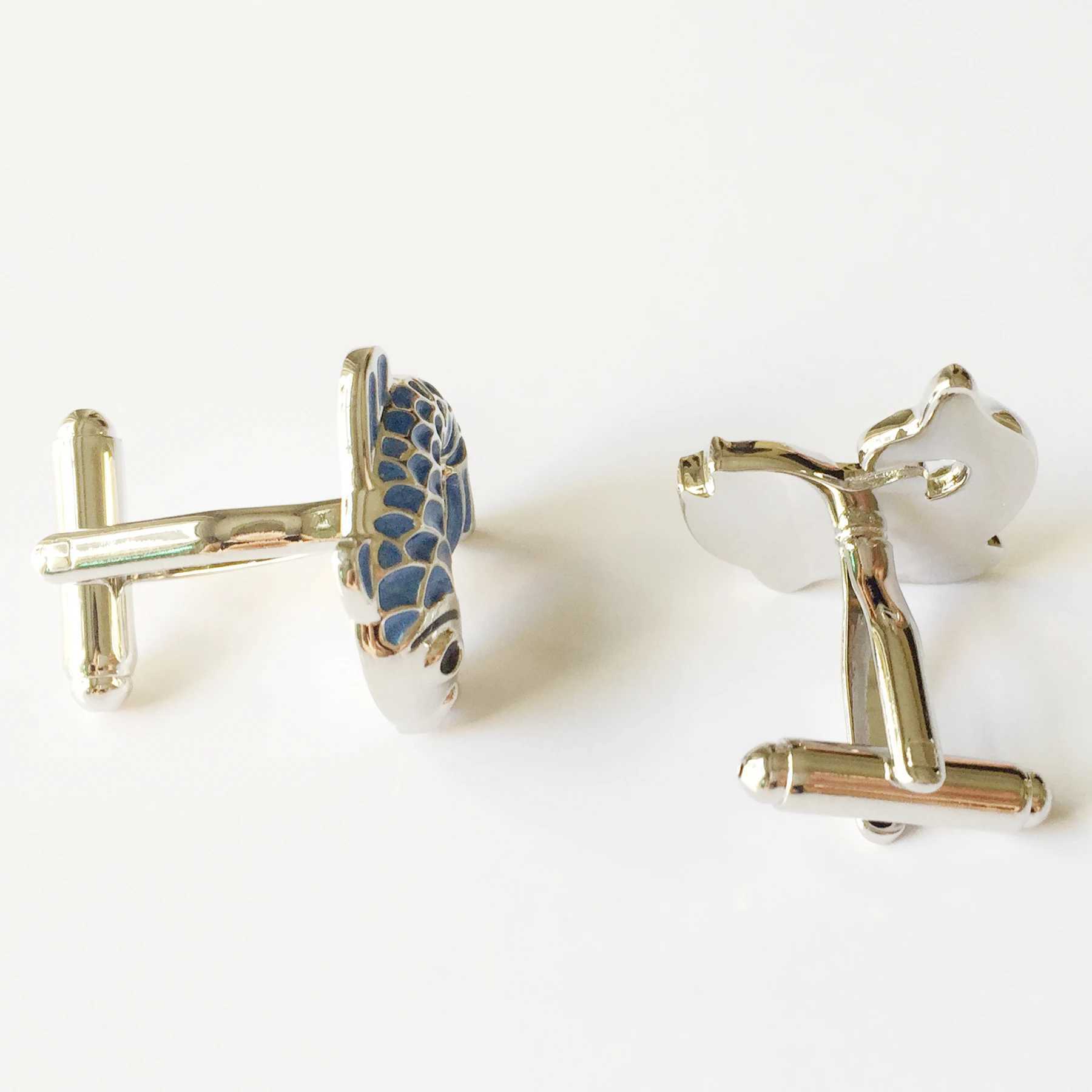 4 Styles TZG Fashion Animal Cufflinks Men Cuff Links Fish Sheep Deer 1 Pair Shipping W250606