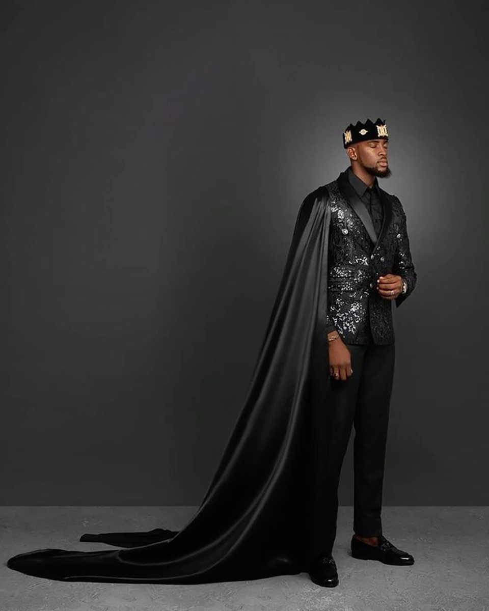 Sparkly Sequined Men Suits With Cloak Customized 3 Pieces Groom Wedding Party Tuxedos Slim Fit Male Blazer Costumes Homme