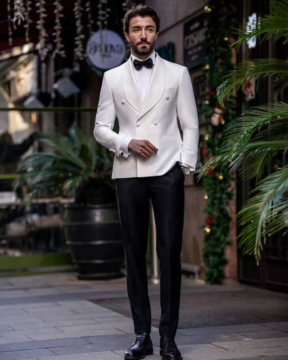 Elegant Wedding Tuxedos 2 Piece Set White Jacket Black Pants Men Suit Shawl Lapel Customized Groom Wear Party Suits