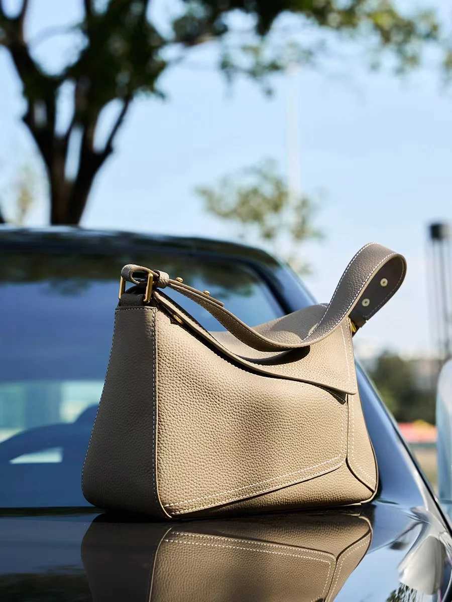 High Quality Fashion Square Bag Womens Handbag Genuine Leather Cowhide Shoulder Messenger Bag Lady Purse Female Casual Bag M250606