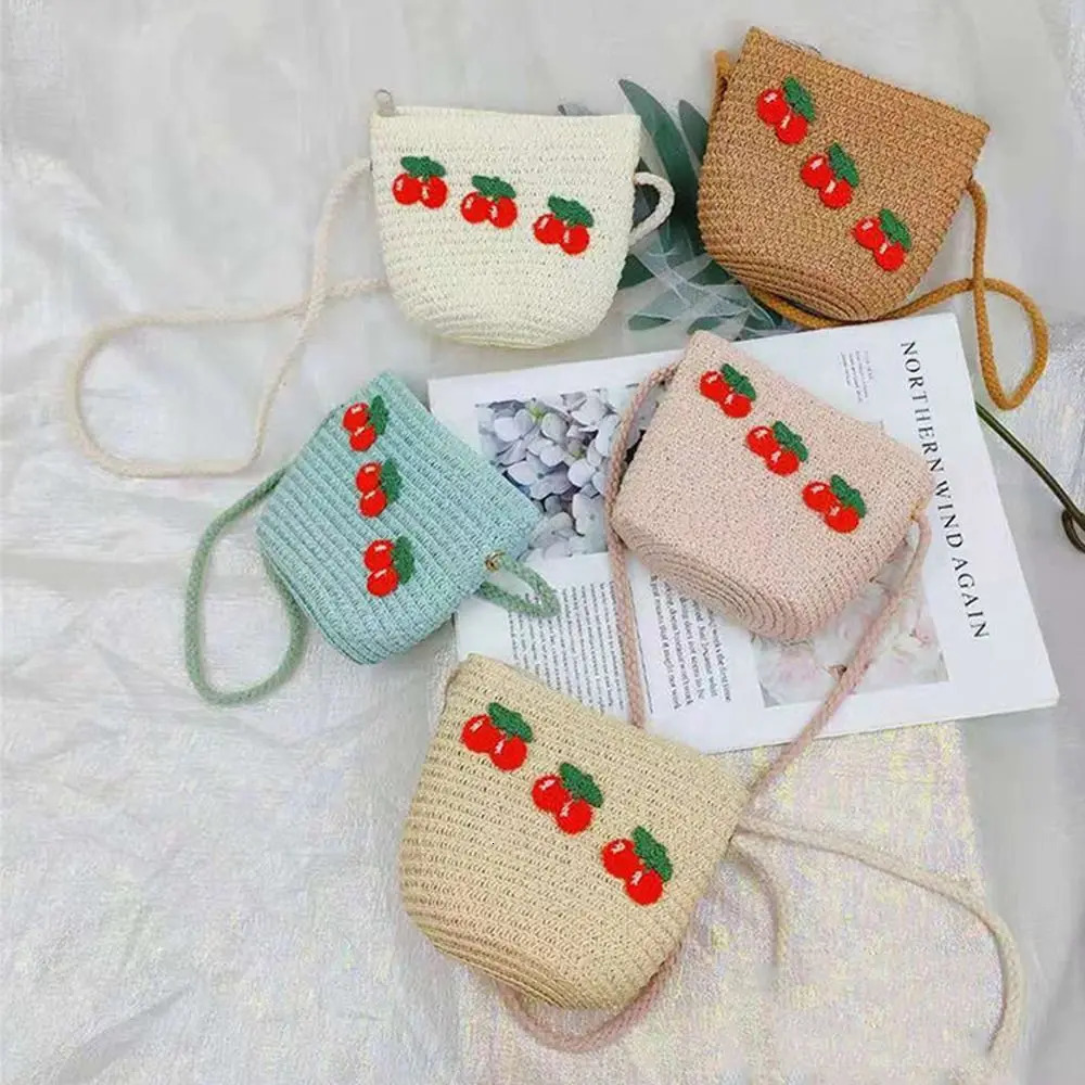 Creative Handmade Kids Straw Bag Shell Shape Woven Shoulder Flower Summer Beach for Children Girls 250605
