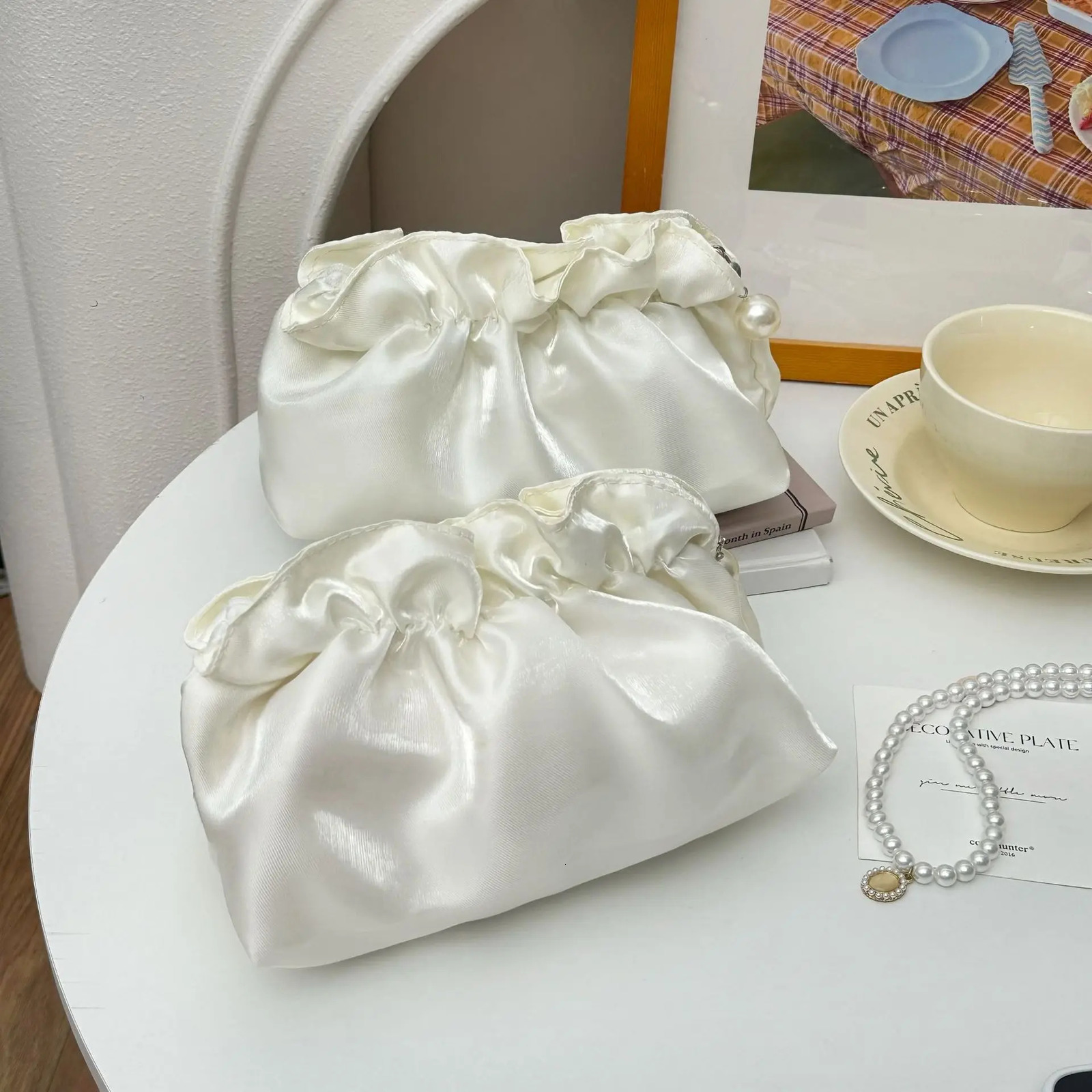 Girl Cloud Makeup Bag Portable Large Capacity Travel Skincare Storage Toilet Bag 250614