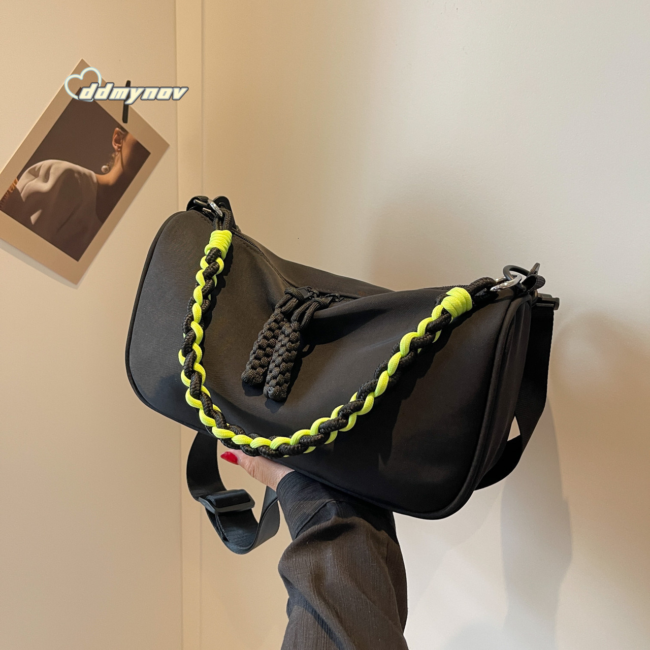 25 New Nylon Tote for Women, Large Capacity, Fashionable and Simple Shoulder Bag, Elegant Commuter Daily Versatile Crossbody Bag ddmynov