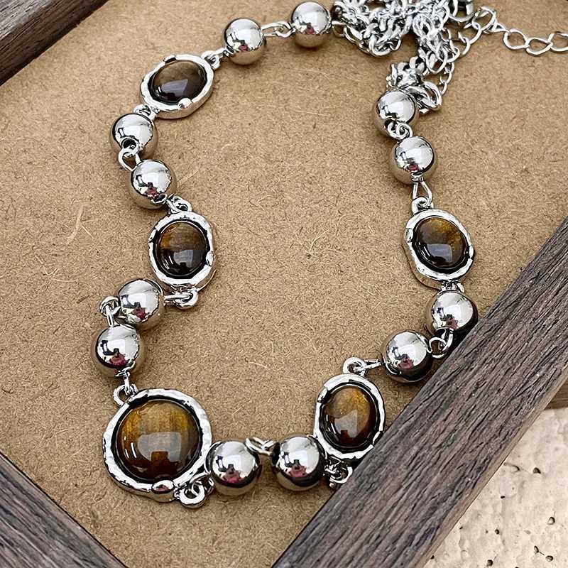 Vintage Maillard Y2K Pendant Necklaces for Women Punk Tiger Eye Stone Round Beads Tassel Necklace Clavicle Choker Jewelry Gifts Y250605