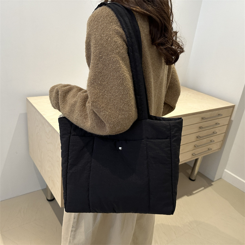 designer Korean Style Lazy Retro Commuter Tote Bag 2025 New Casual Fashion Simple Personality Single Shoulder Underarm Women's Bag