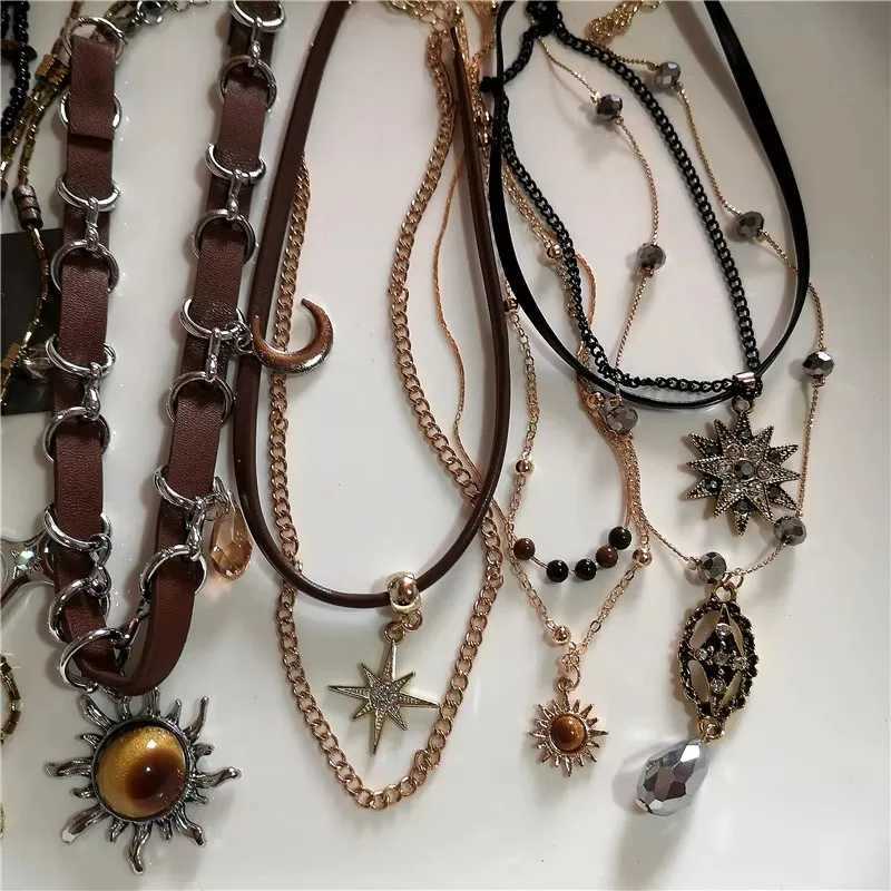 Vintage Leather Brown Stone Sun Pendant Beaded Choker Clavicle Chain Necklace For Women Unique Y2K Personalized Grunge Jewelry Y250605