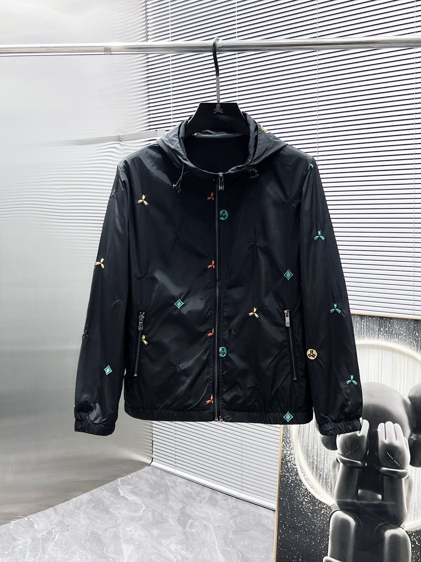 designers Mens jackets Thin Reflective Men Coat Zipper Hoodie Jacket Quick Drying Sport Outwear trench coats Damier Monogram pattern hooded sunscreen suit 7309