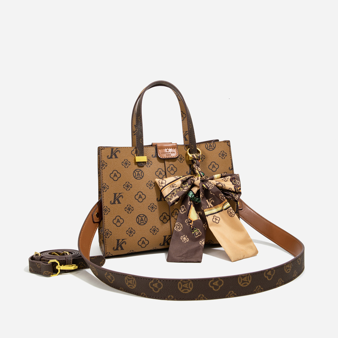 Free Delivery Designer Bag Classic Large-capacity Single-shoulder Handbag High-end Feel Light Luxury Retro Flower Crossbody Bag