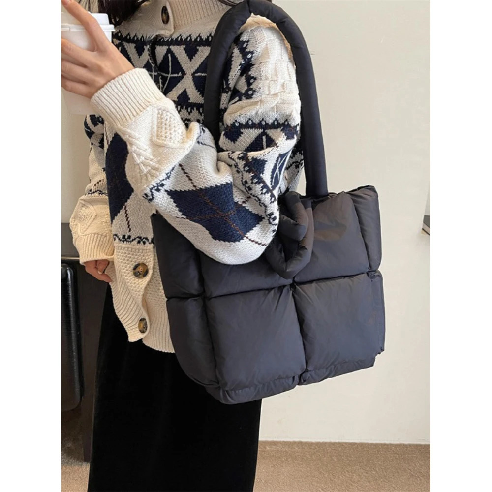 Winter Womens Tote Bag Simple Solid Color Casual Large Capacity Buckle Handbags Ladies Shopping Daily Commute Bags 250605