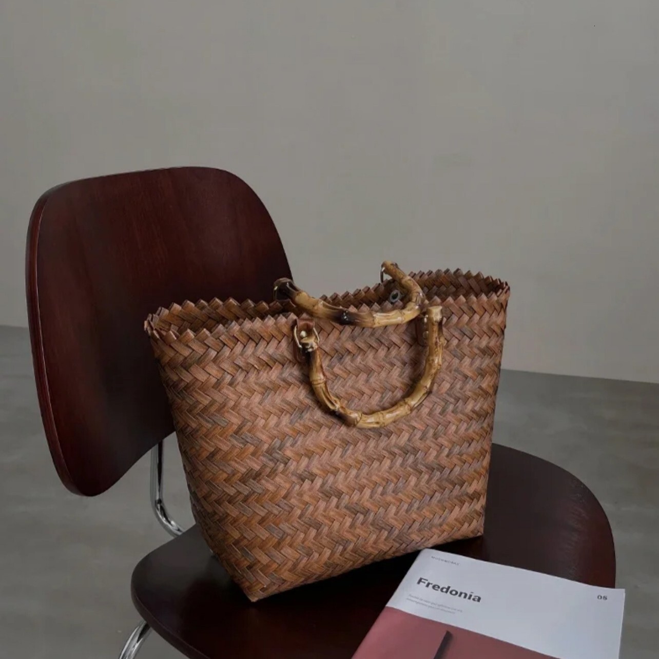 Brand High Quality New Style Handmade Fashion Versatile Woven Bag Vegetable Basket Retro Bamboo Handle Straw Tote Bag Women's Gift Bag New Free D