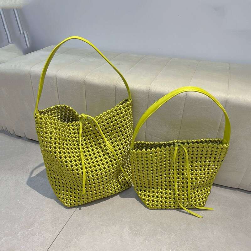 Red Hollow Woven Tote for Women High End Niche Handbag Large Capacity Shoulder Underarm Bag Bucket