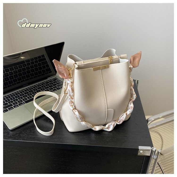 Sweet Style for Women 2025 Solid Color High-end Underarm Single Shoulder Chain Trendy Women's Bag ddmynov