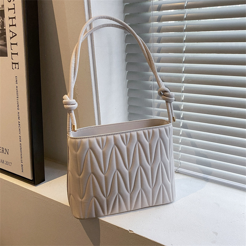 Fashion embroidery niche design bag new women's casual multifunctional crossbody bag shoulder bag armpit handbag designer shoulder bag