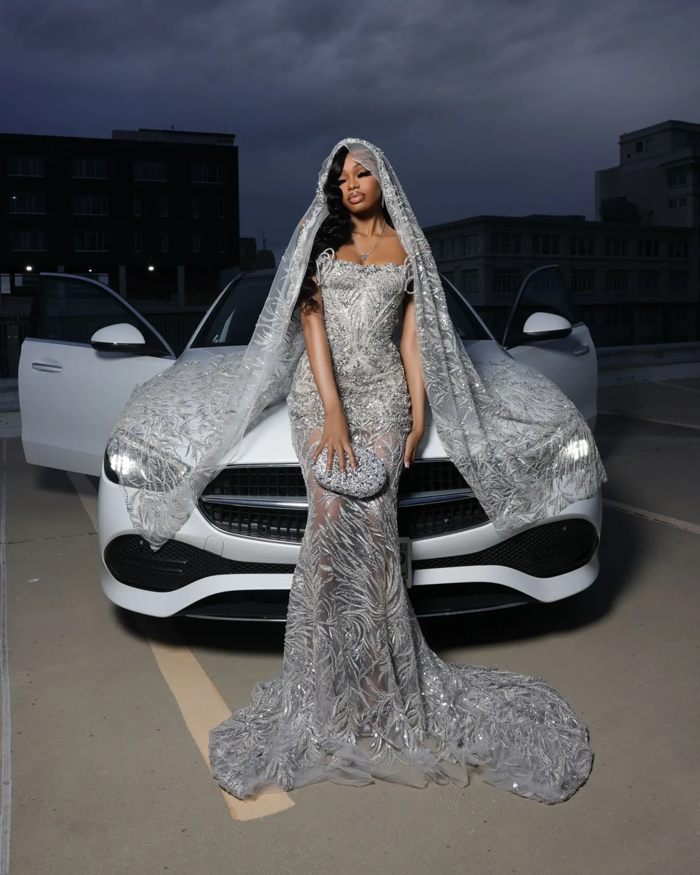 Glitter Beaded Sequined Wedding Dress Sparkly Lace Strapless Mermaid Bridal Gown With Veil Sleeveless Bride Dresses Customized