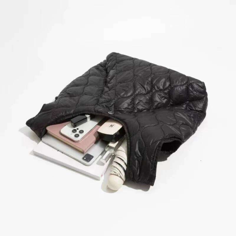 New Simple Quilted Padded Down Female Handbag Lightweight Portable Woman Tote Bag Soft Space Fluffy Ladies Single Shoulder Purse