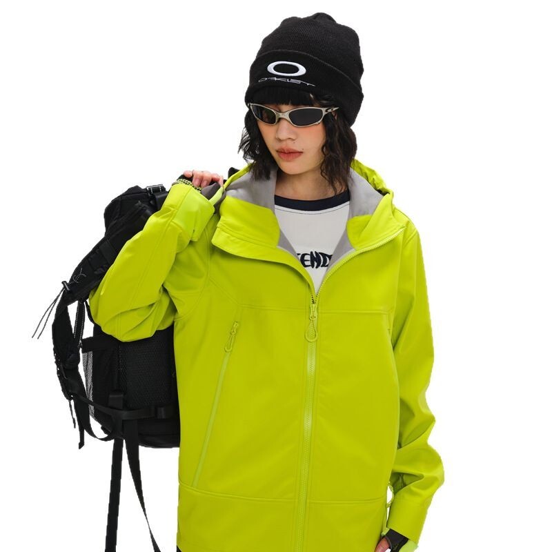 Ddmyoutdoor Year New Outdoor Couple Stormtrooper Jacket Windproof Waterproof Mountain Soft Shell Sports Fashion Leisure Coat Jackets