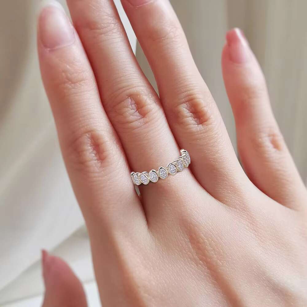 Starsgem 10K 14K Gold Jewelry Bezel Setting 3*5mm Oval Cut Moissanite 0.2ct Stone Eternity Ring