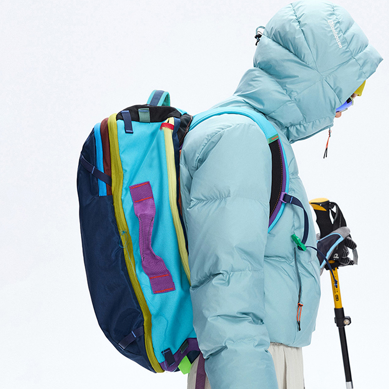 Outdoor for both men women, lightweight travel backpack, hiking and sports bag, large capacity backpack