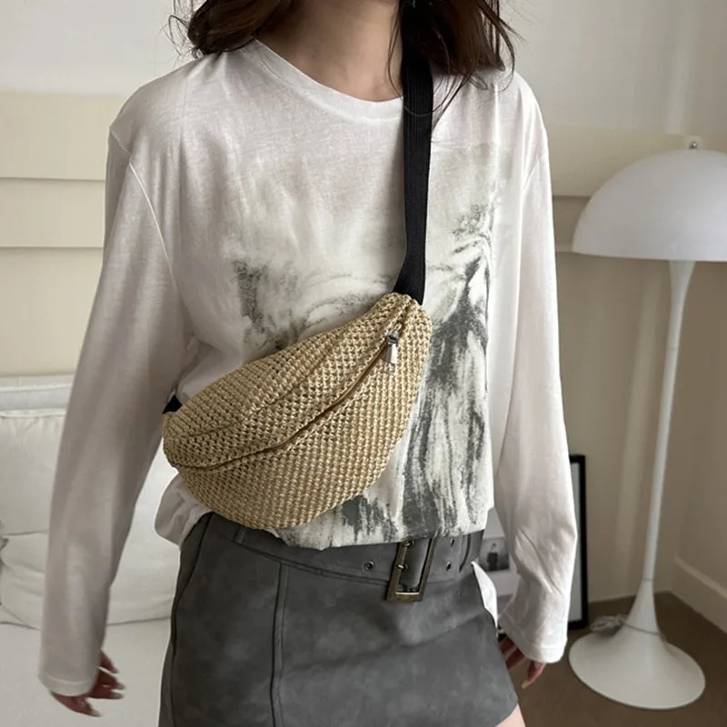 Half Moon Straw Woven Waist Bag Bohemian Vacation Beach Antitheft Handbag Large Capacity Adjustable Chest Bag 250605