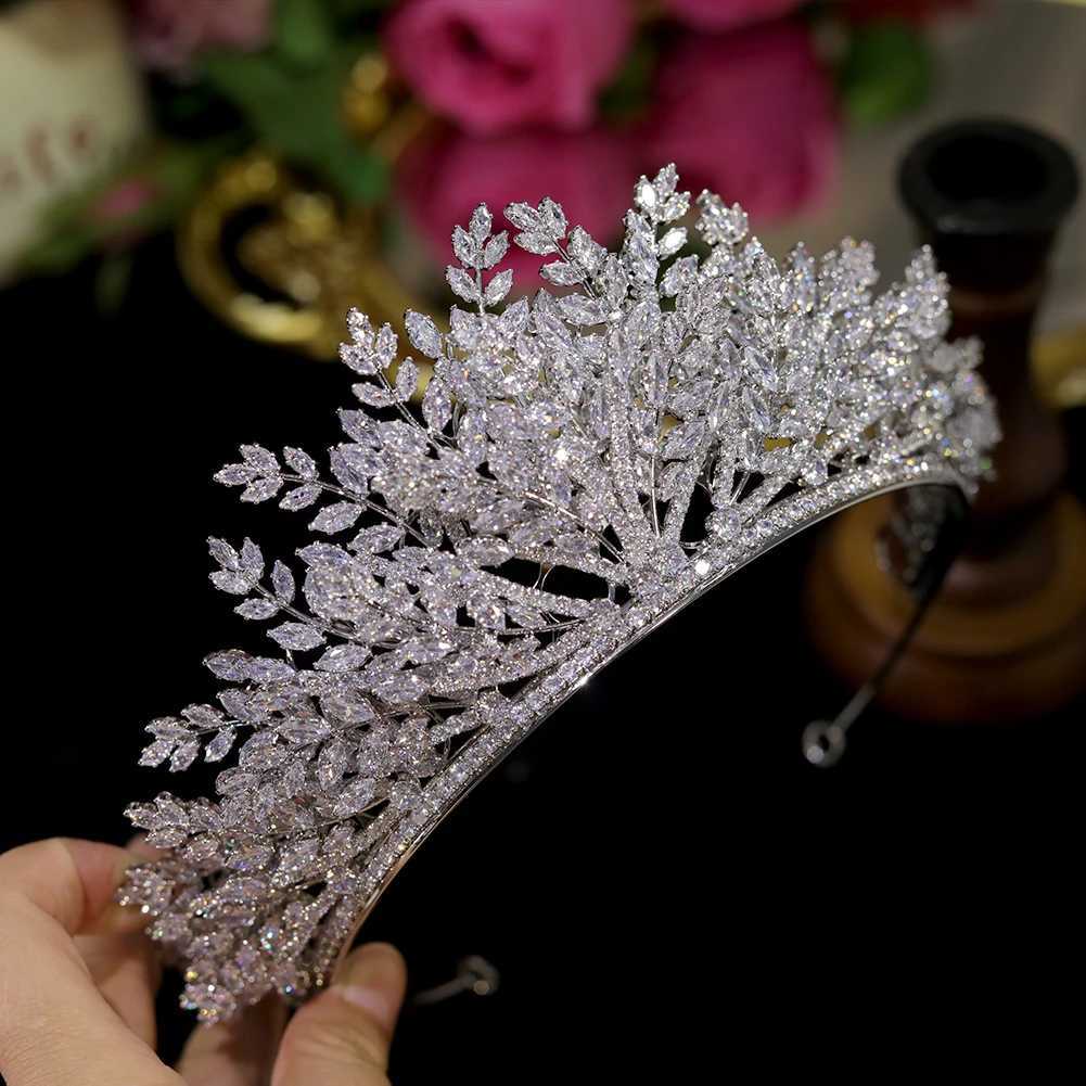 New Crown Made Of Multiple Layers Leaves Wedding Accessories Silver Color Diademas CZ Crystal Tiara For Women Bride Jewelry Z250605