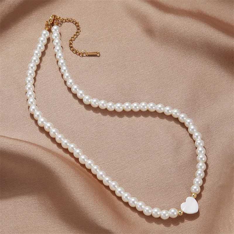 Imitation Pearl White Heart Necklace Pendant Shell Necklace for Women men Charm Link Classical Clavicle Jewelry 2024 Gift Y250605