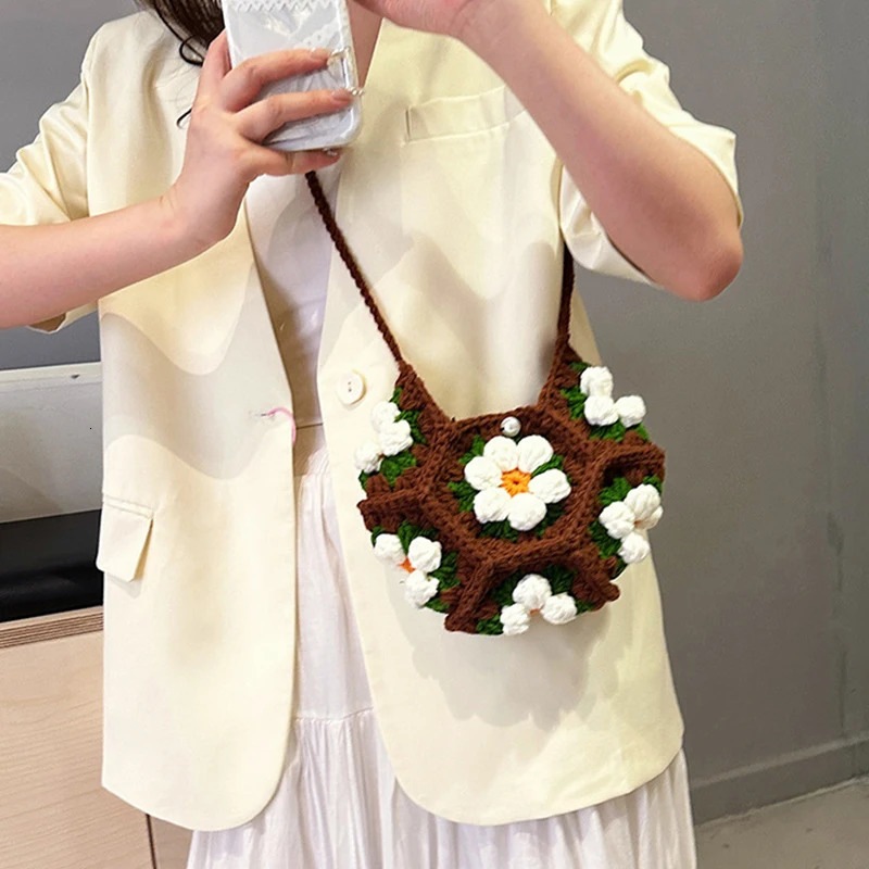 Summer Girls Knitted Bag Small Fresh Fashion Flower Messenger Bags Street Casual Handmade Woven Women Shoulder 250605