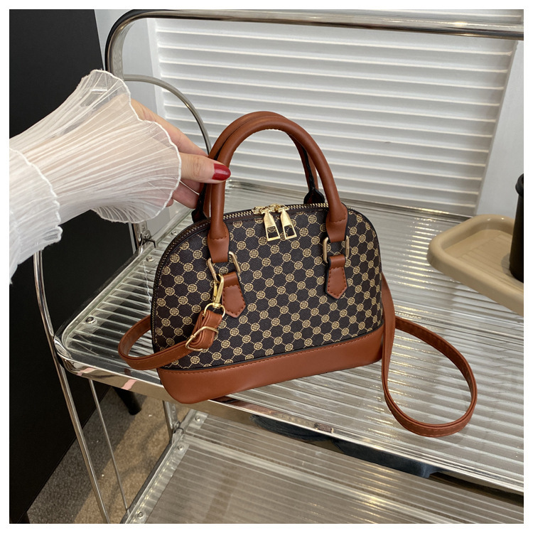 designer 2025 Summer New Fashion Vintage Floral Handbag Shoulder Crossbody Shell Bag Women's Bag Supports Wholesale and Mixed Orders