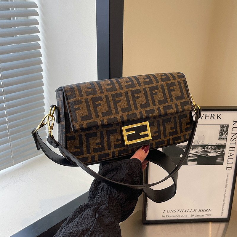 Designer Free Shipping 202 Fashion Casual Light Luxury High-end Texture Small Square Bag Single Shoulder Crossbody Bag For Women