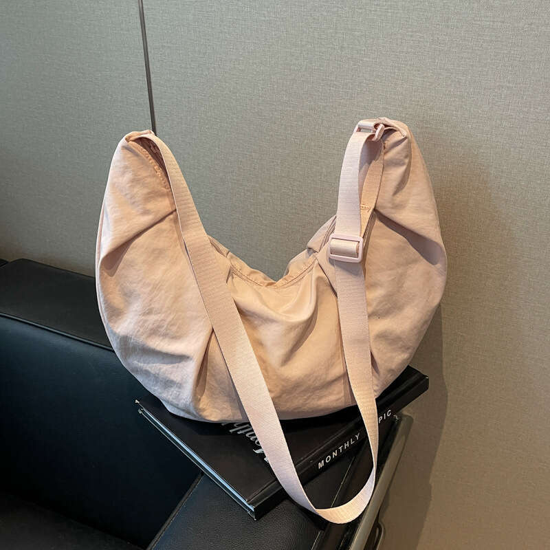 2025 New Lightweight Dumpling Outdoor Large Capacity Casual Travel Crossbody Korean Style Ins Shoulder Bag