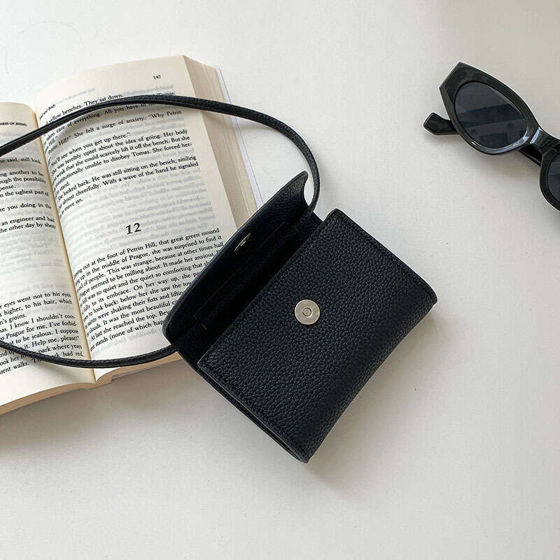 Korean Niche Women's 2025 New Versatile Simple Shoulder Crossbody Summer Elegant Trendy PU Small Square Bag