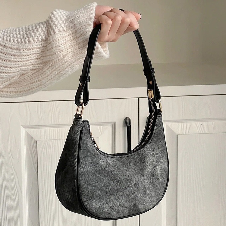 designer Niche Designer Gradient Crescent Shoulder Bag High-end Underarm Bag for Women Casual Texture Handbag Crossbody Bag for Women