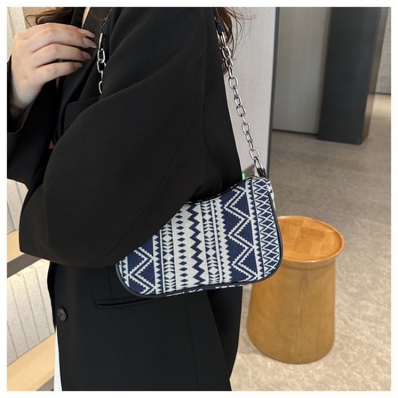 High quality brand high-quality new design free designer bag fashionable design bag embroidered ethnic style chain handbag brand new free designer bag